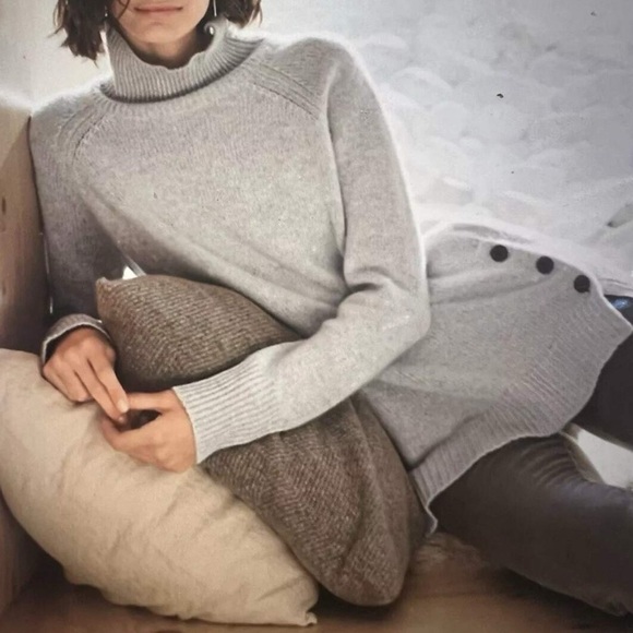 Garnet Hill Soft Thick Blue 100% Cashmere Sweater M - Picture 7 of 7